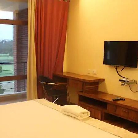 Mak Hotel Bangalore Ngoại thất bức ảnh