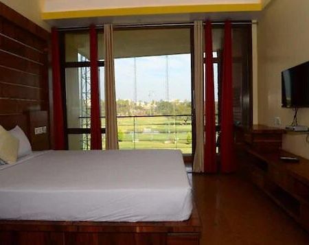 Mak Hotel Bangalore Ngoại thất bức ảnh
