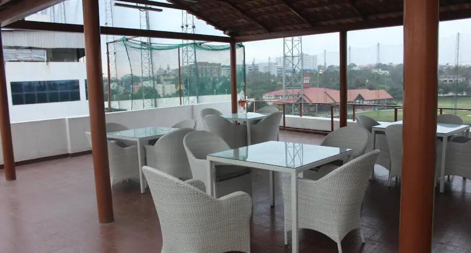 Mak Hotel Bangalore Ngoại thất bức ảnh
